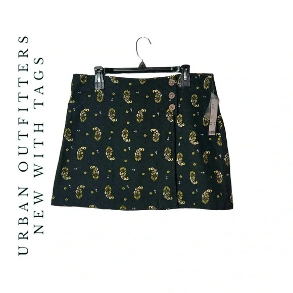 1679. URBAN OUTFITTERS MINI LENGTH WRAP SKIRT WITH BUTTON CLOSURE‎ SIZE X-LARGE - Picture 1 of 8